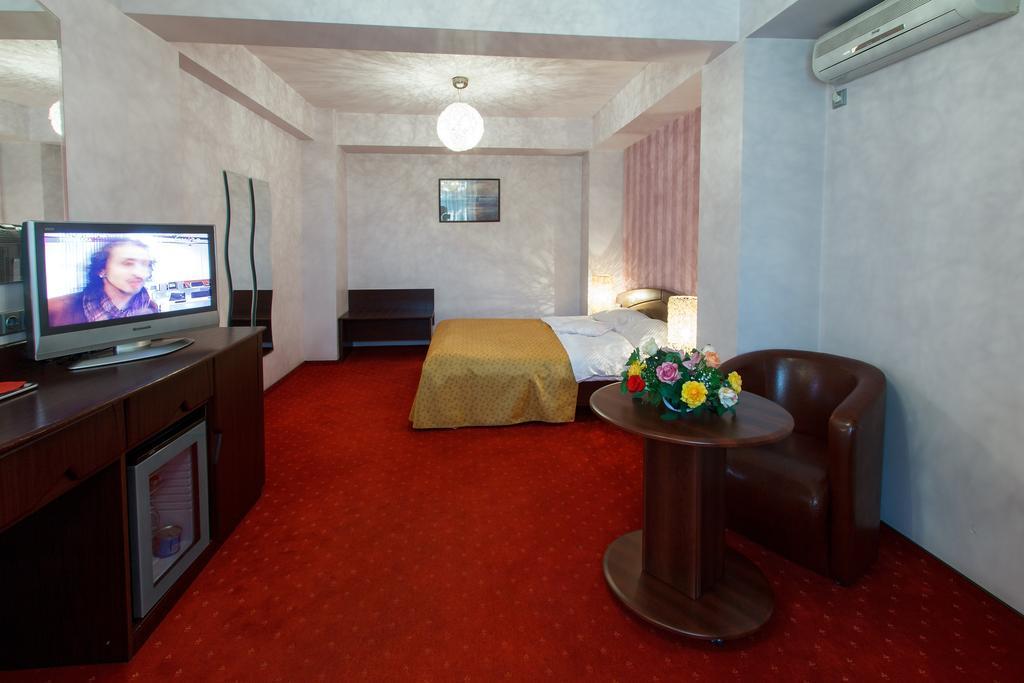 Hotel Anna Târgu Jiu Exterior foto